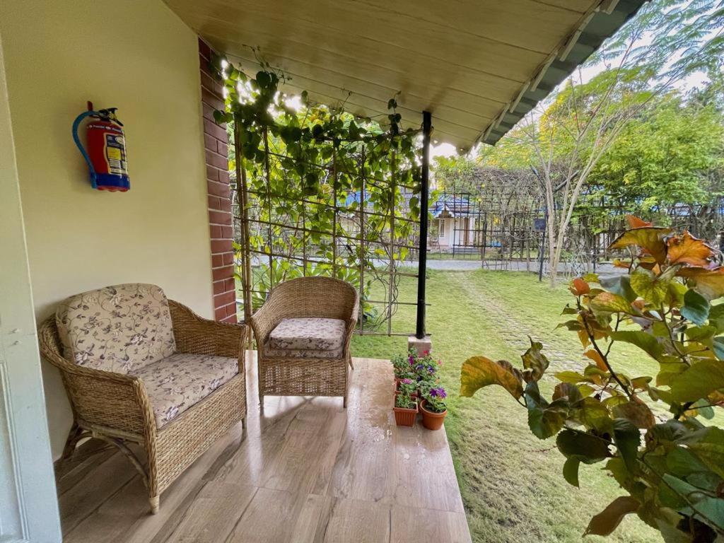 Kaharpara Bougainvillea Retreat & Spa מראה חיצוני תמונה